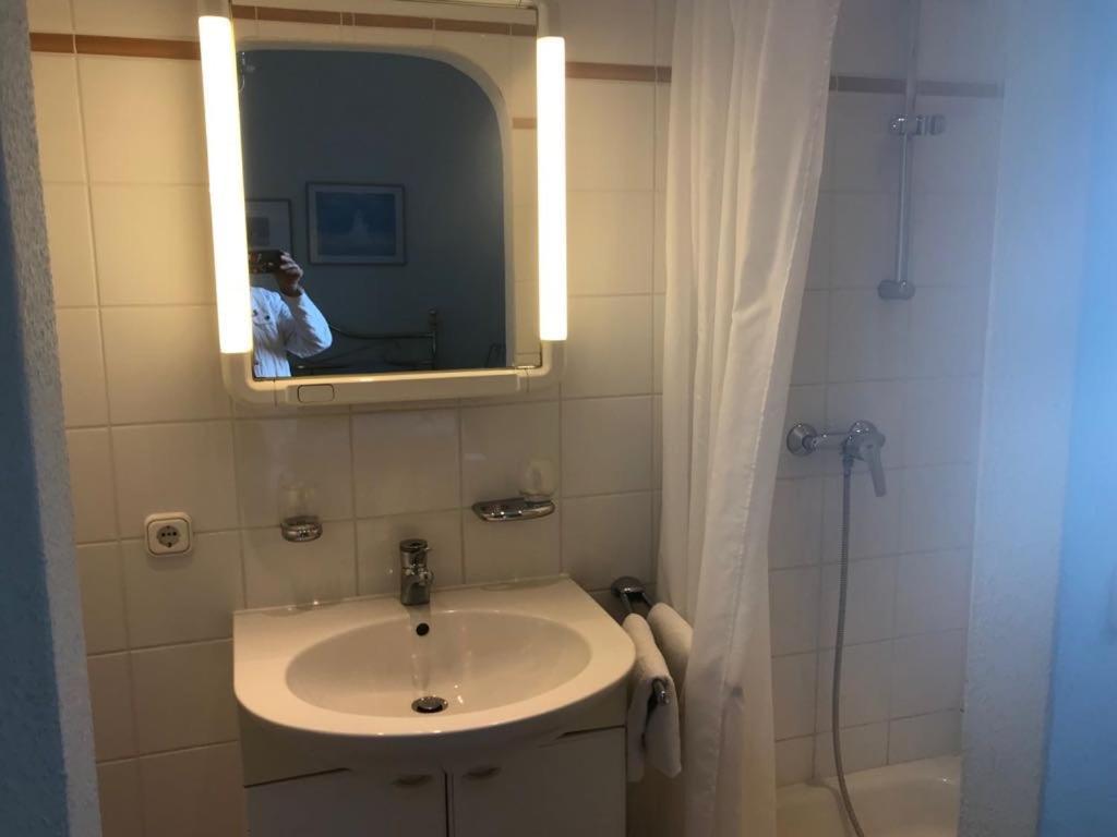 Kleines Strandhotel Найндорф Стая снимка